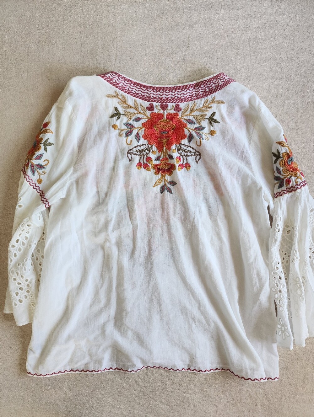 Johnny Was Violette Swing Blouse White with Floral Embroidery Eyelete Sleeves - Picture 5 of 5